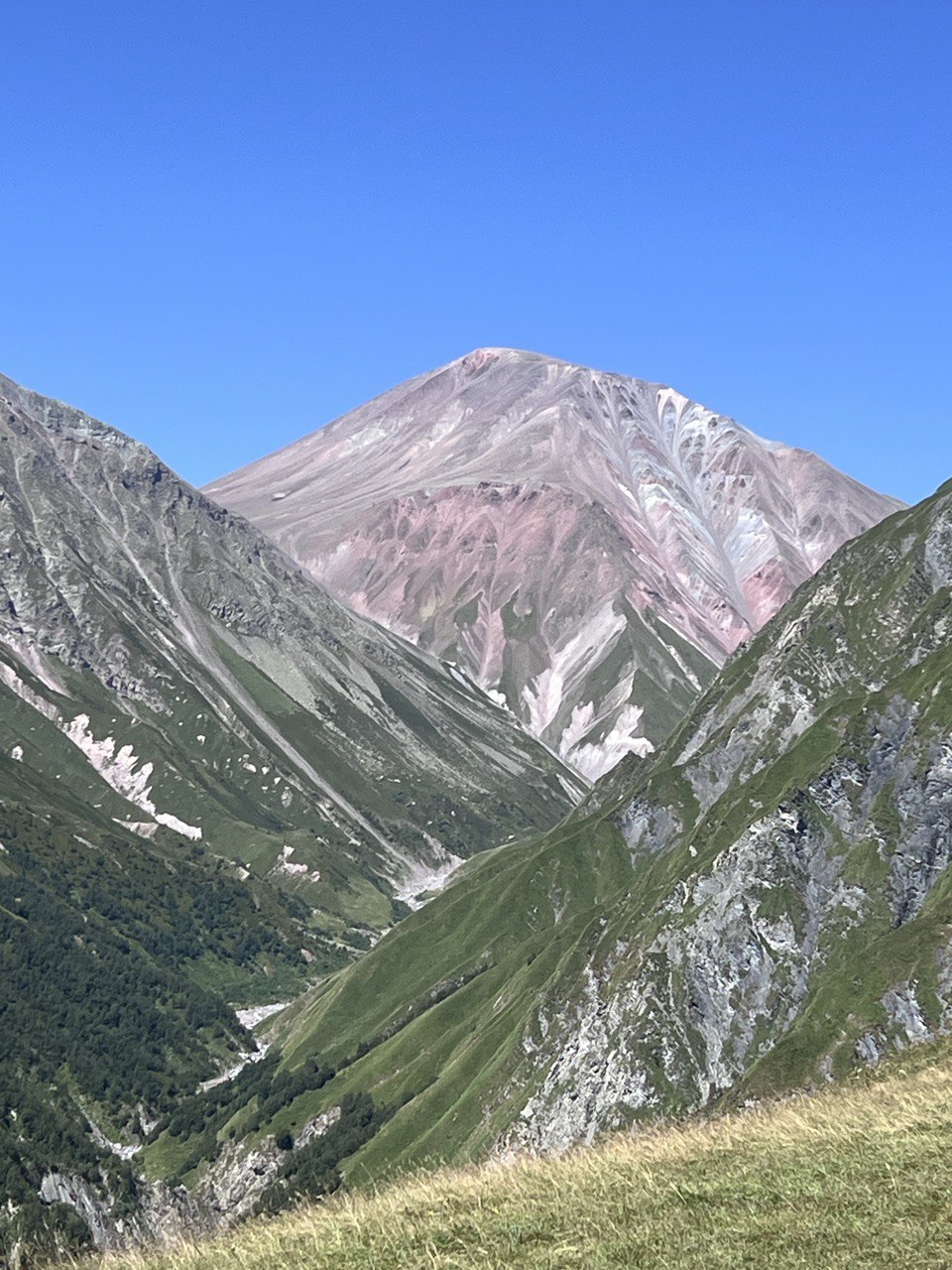 Summer paraglidimg in Gudauri